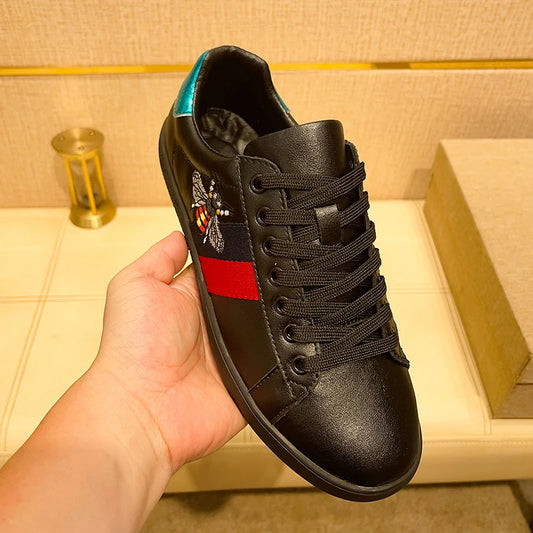 Fashion Brand Men's Bee Shoes Comfortable Black Embroidery Shoes Men High Quality Leather Casual Shoes for Men Skateboard Shoes